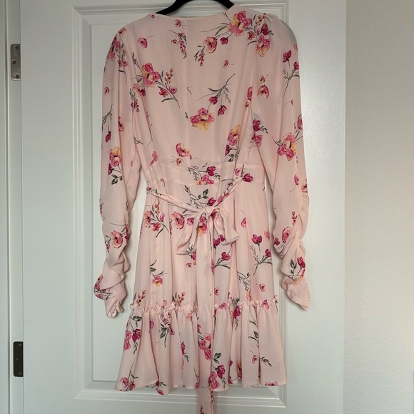 Forever 21 Light Pink Floral Long Sleeve Wrap Dress Mini size M - Picture 2 of 13